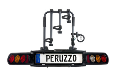 Gedetailleerde weergave van de bevestigingspunten en sluitmechanismen van de Peruzzo fietsendrager, een toonbeeld van Italiaanse kwaliteit.