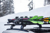 Geinstalleerde-Tesla-ski-snowboardhouder-FatCat-Evo