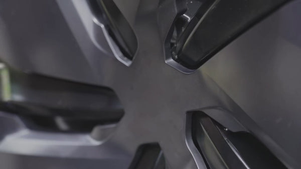 Installatievideo van Helix 19 inch wieldoppen voor Tesla Model Y Juniper 2025+ inclusief clips, beschermfolie en T-logo naafdoppen