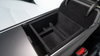 Hoogwaardige Tesla Model Y en 3 center console organizer, ontworpen voor efficiënt ruimtegebruik en verbeterd rijcomfort.