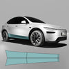Detailfoto van tesla model y 2025+ Juniper protection film Sidekit na installatie, die bescherming biedt tegen steenslag, modder en pekel.