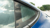 Detail van gemonteerd zijruit zonnescherm Tesla Model 3, duidelijk zichtbaar reflecterend oppervlak voor zonwering en koeling.